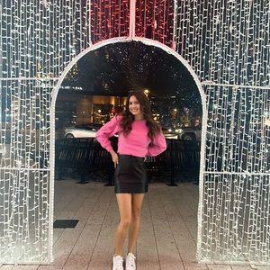 Meet your Posher, Ella